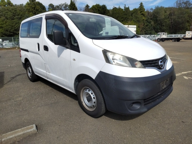 NISSAN NV200 2016