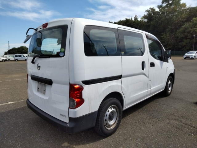 NISSAN NV200 2016