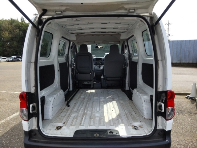 NISSAN NV200 2016