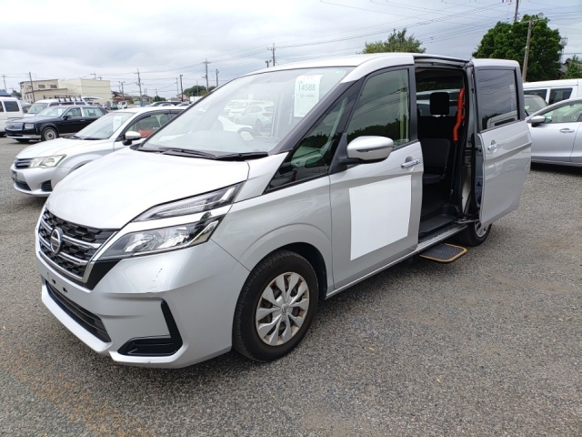 NISSAN SERENA 2019