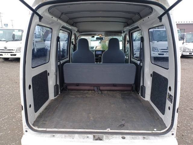 DAIHATSU HIJET VAN 2017