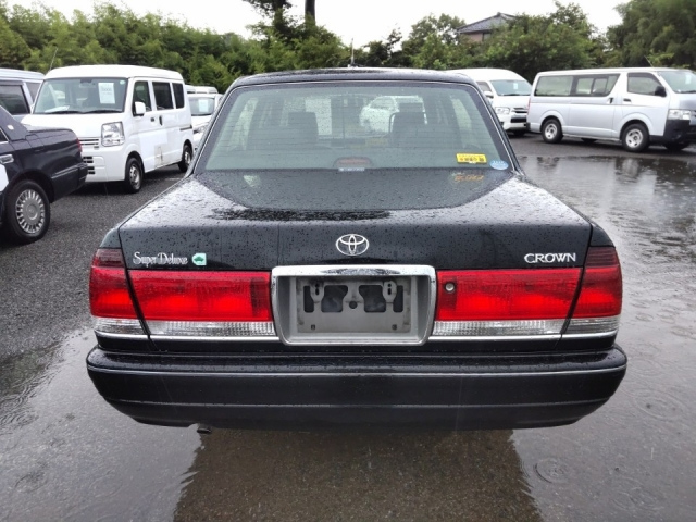 TOYOTA CROWN COMFORT 2016