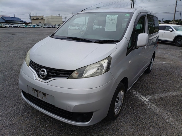 NISSAN NV200 2018