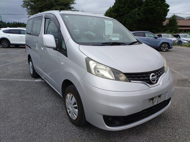 NISSAN NV200 2018