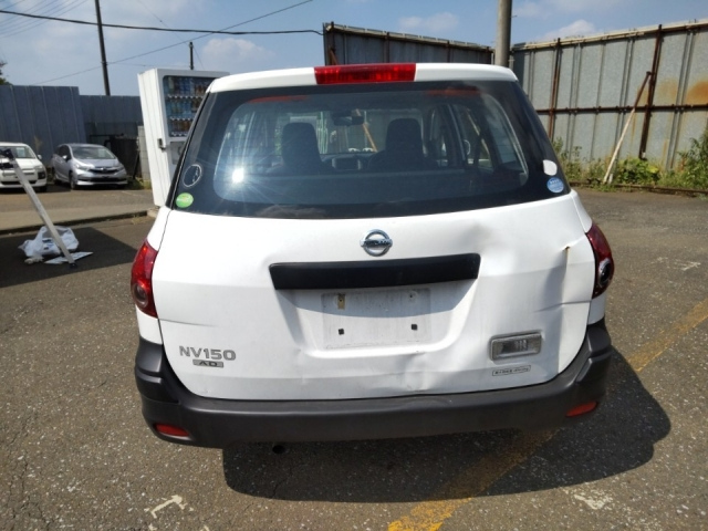 NISSAN AD 2020