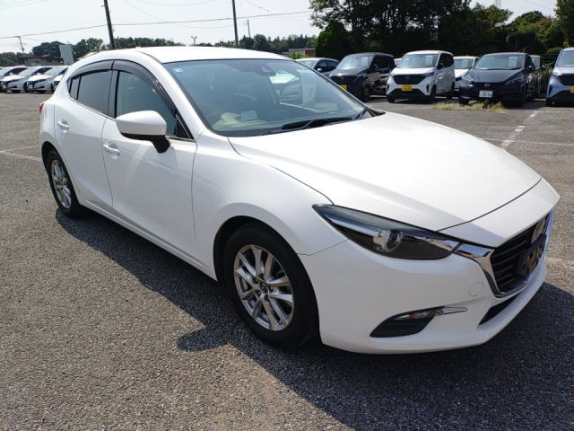 MAZDA AXELA 2016