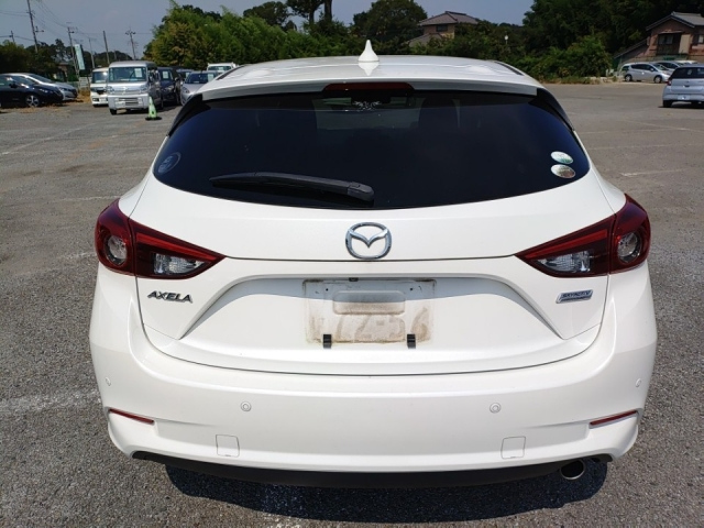 MAZDA AXELA 2016