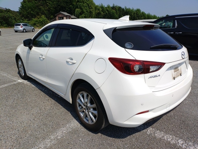 MAZDA AXELA 2016