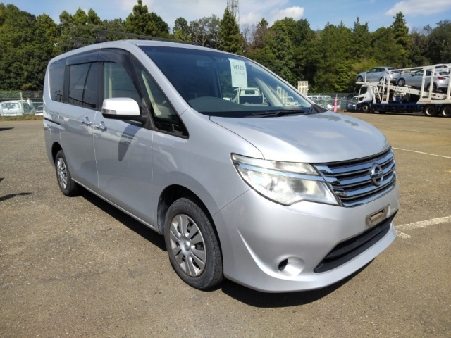 NISSAN SERENA 2015