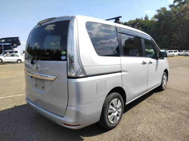 NISSAN SERENA 2015