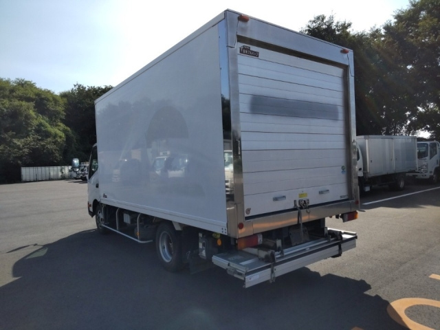 HINO DUTRO 2015