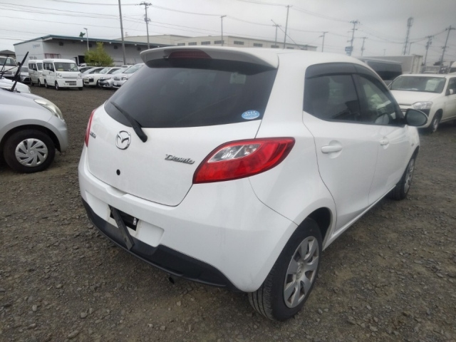 MAZDA DEMIO 2014