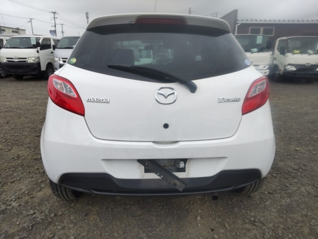 MAZDA DEMIO 2014