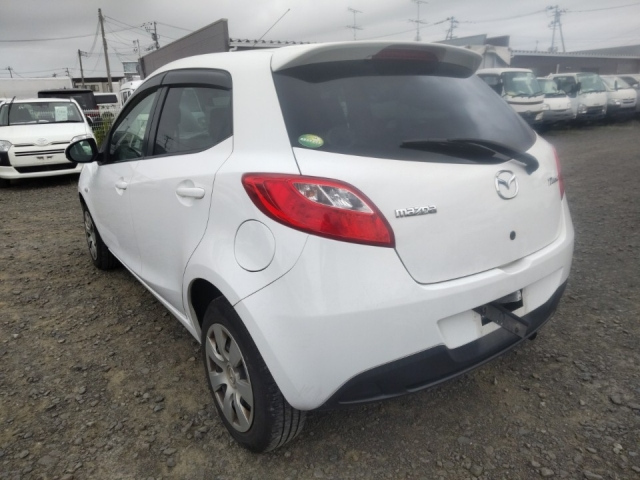 MAZDA DEMIO 2014