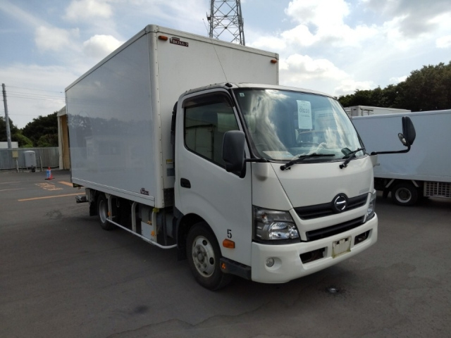HINO DUTRO 2015
