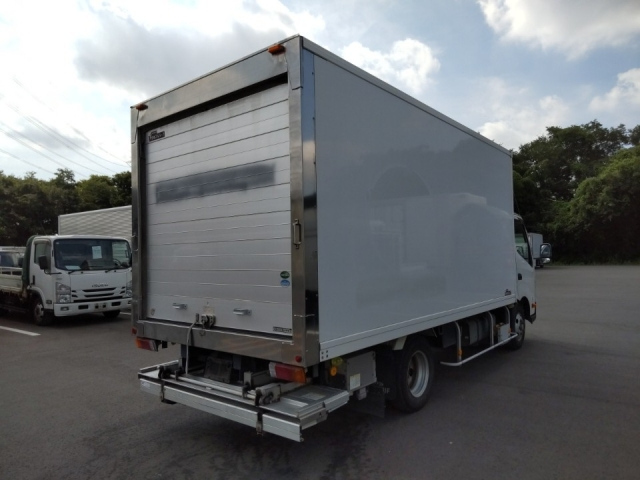 HINO DUTRO 2015
