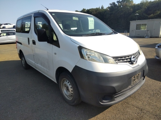 NISSAN NV200 2014