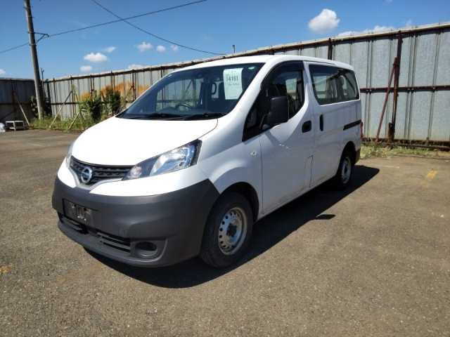 NISSAN NV200 2020