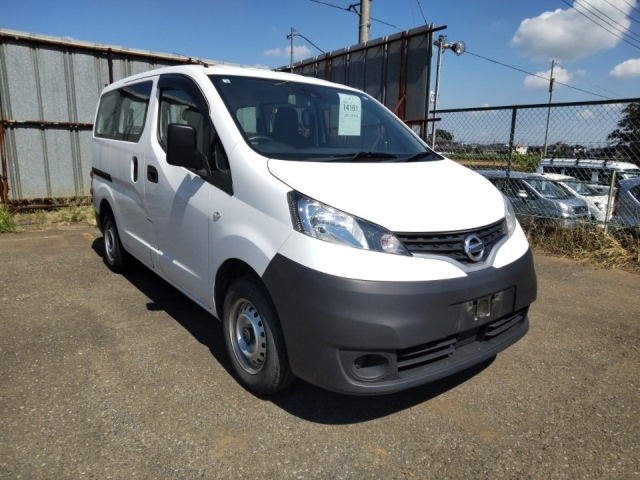 NISSAN NV200 2020