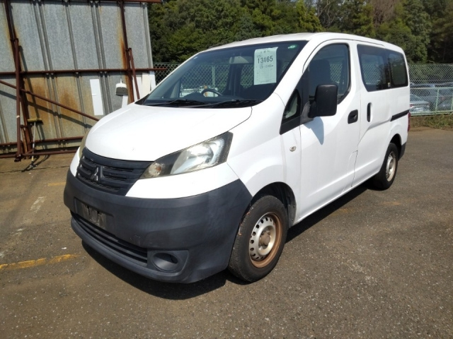 MITSUBISHI DELICA 2012