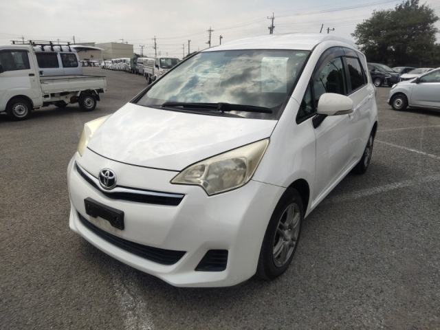 TOYOTA RACTIS 2011