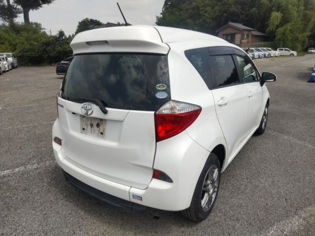 TOYOTA RACTIS 2011