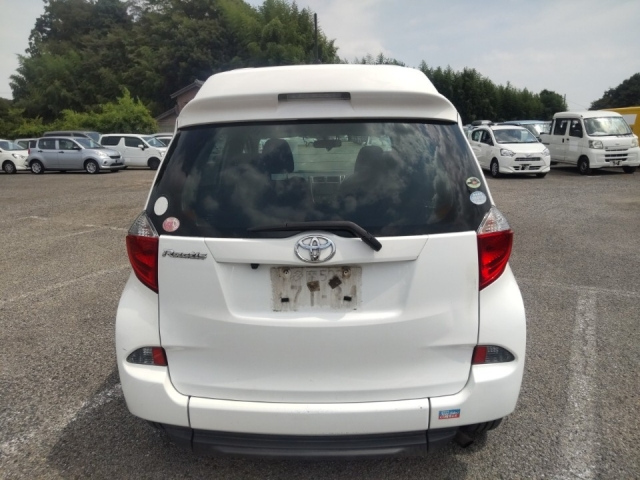 TOYOTA RACTIS 2011