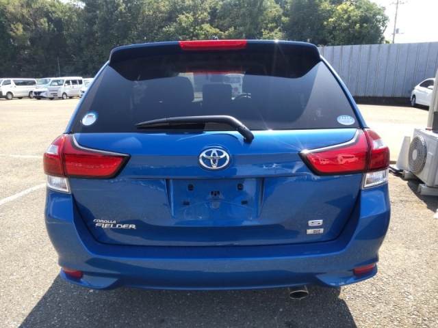TOYOTA COROLLA FIELDER 2018