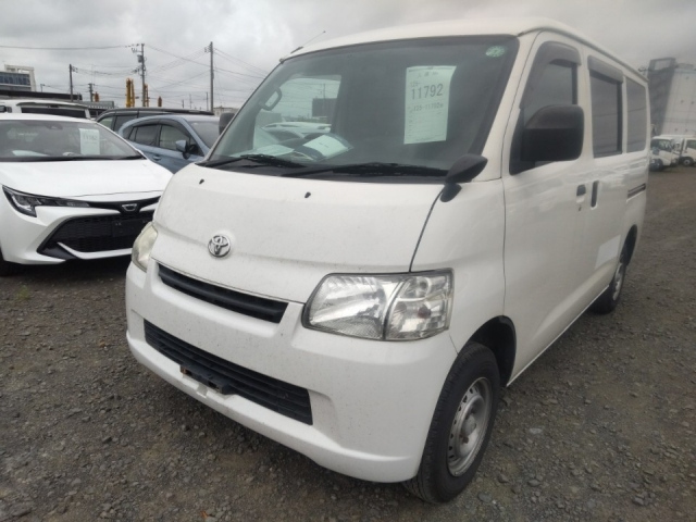 TOYOTA TOWN ACE VAN 2018