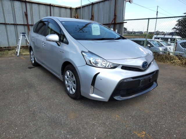TOYOTA PRIUS ALPHA 2018
