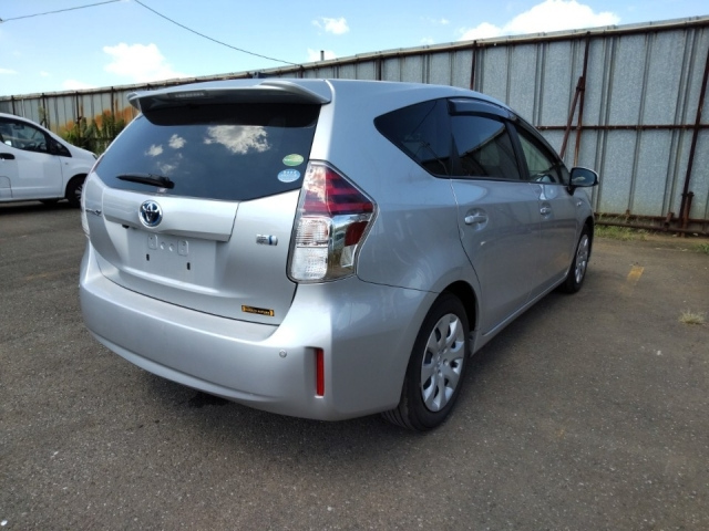 TOYOTA PRIUS ALPHA 2018