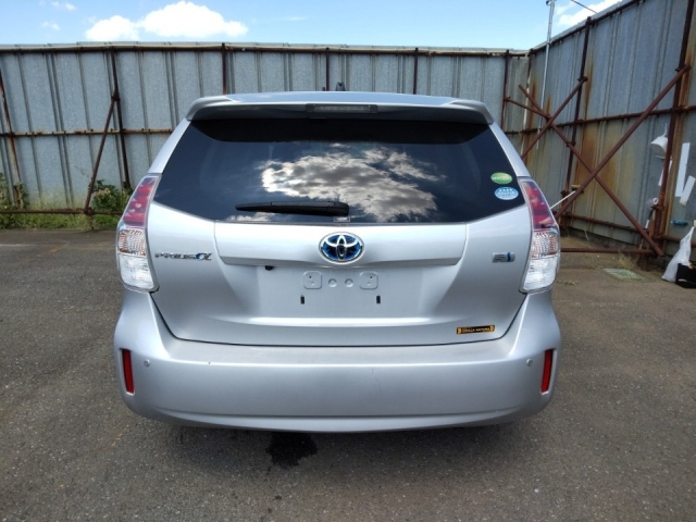 TOYOTA PRIUS ALPHA 2018