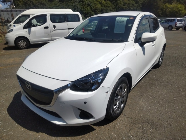 MAZDA DEMIO 2016
