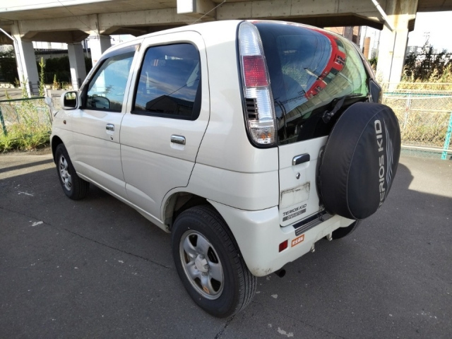 DAIHATSU TERIOS KID 2011