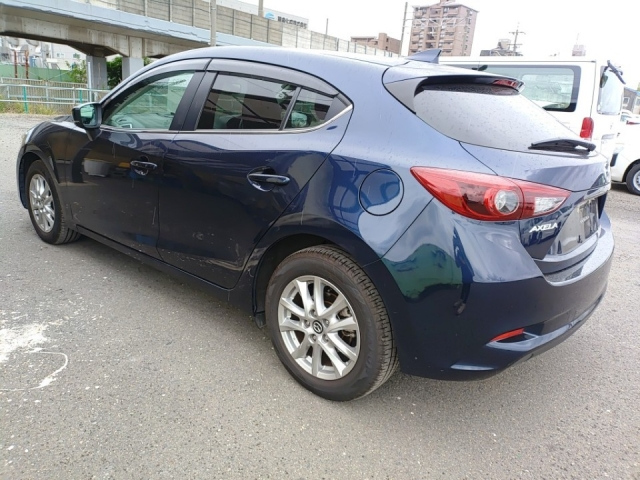 MAZDA AXELA 2017