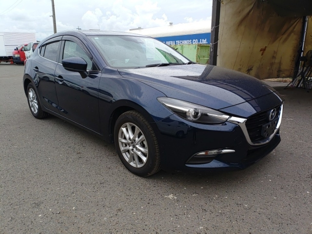 MAZDA AXELA 2017