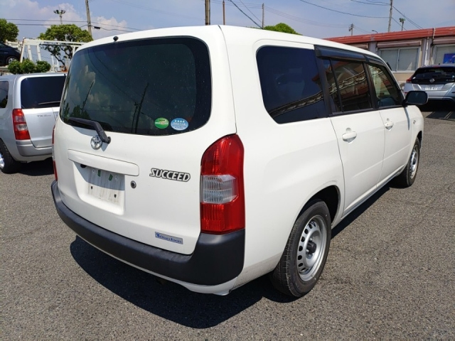 TOYOTA SUCCEED 2020
