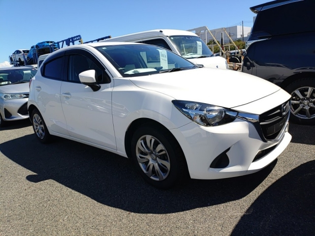 MAZDA DEMIO 2018