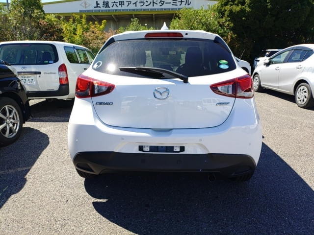 MAZDA DEMIO 2018