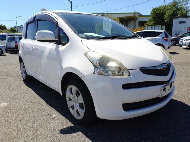 TOYOTA RACTIS 2010