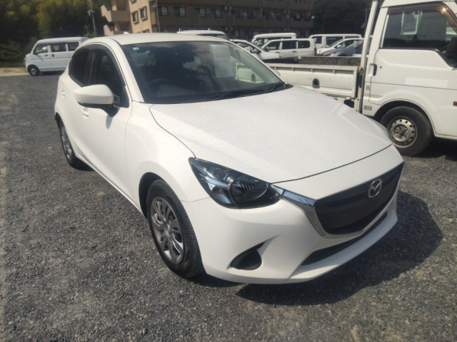 MAZDA DEMIO 2018