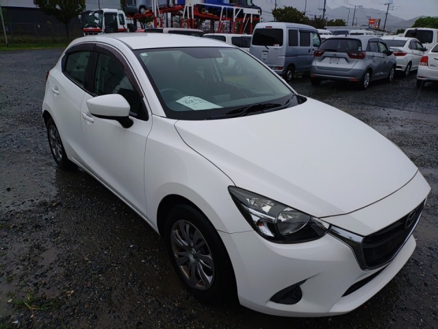 MAZDA DEMIO 2016