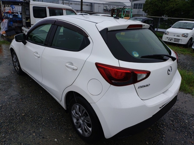 MAZDA DEMIO 2016