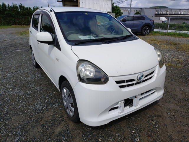 DAIHATSU MIRA E S 2012