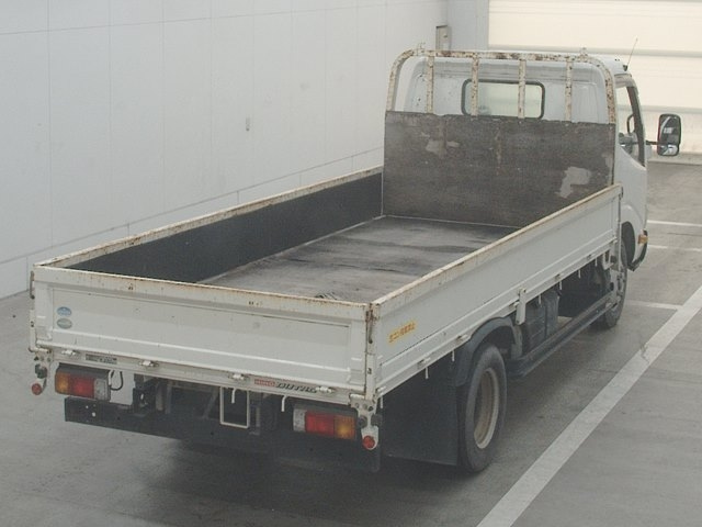 HINO DUTRO 2018