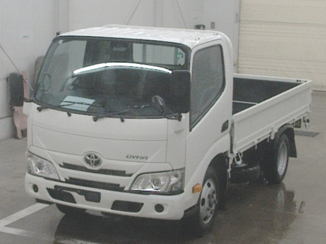 TOYOTA DYNA 2020