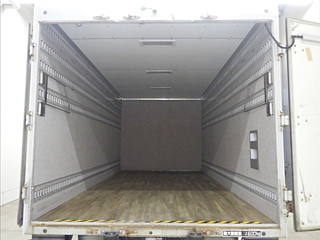 ISUZU ELF 2009