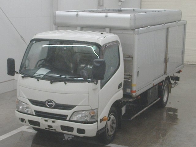 HINO DUTRO 2015