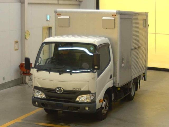 TOYOTA DYNA 2018