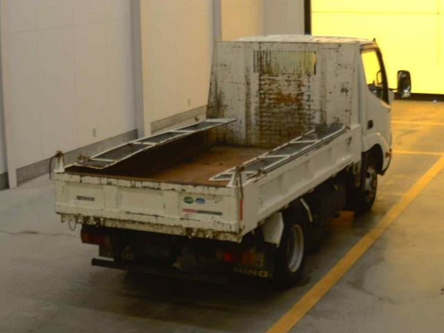 HINO DUTRO 2015